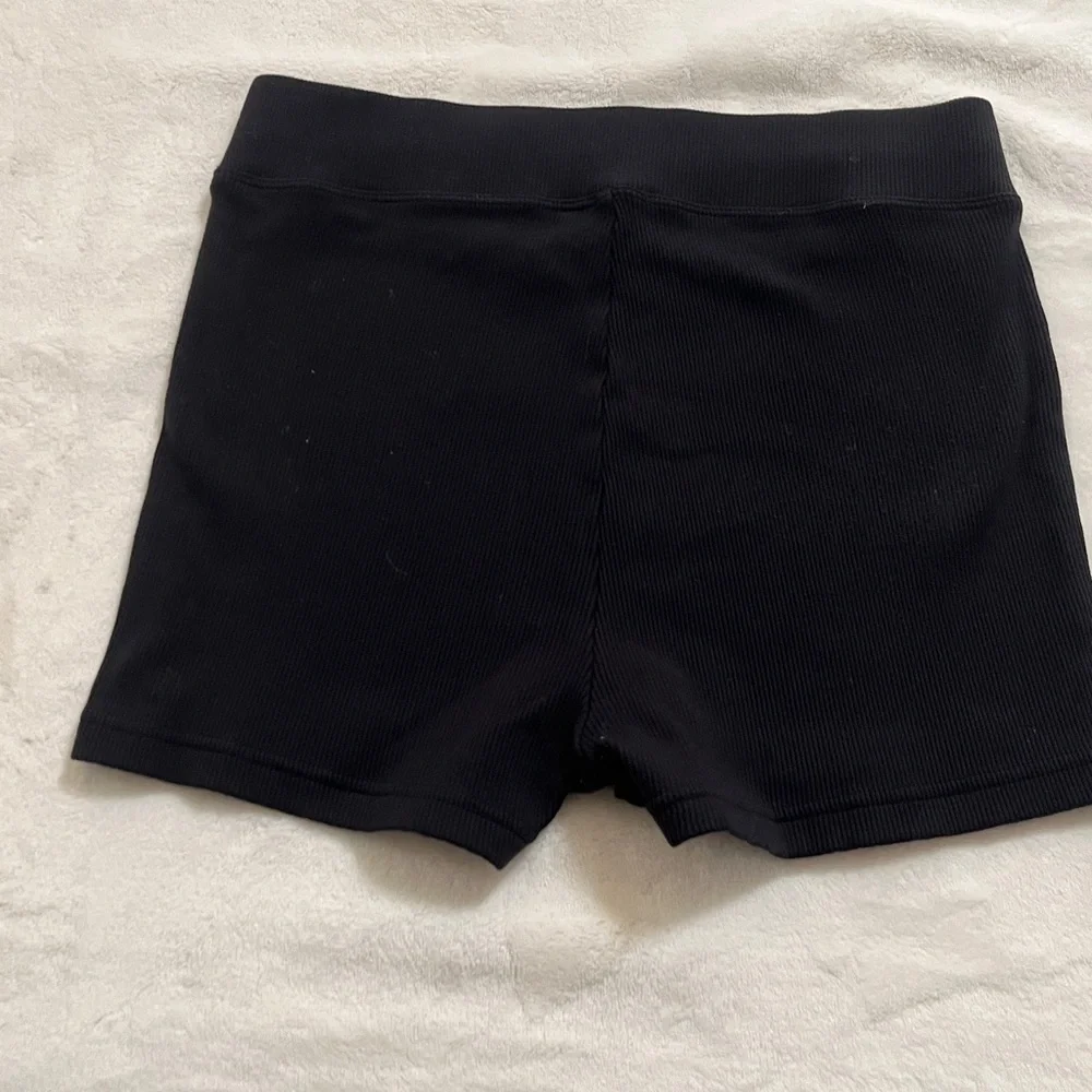 ALO Yoga sleek versatile