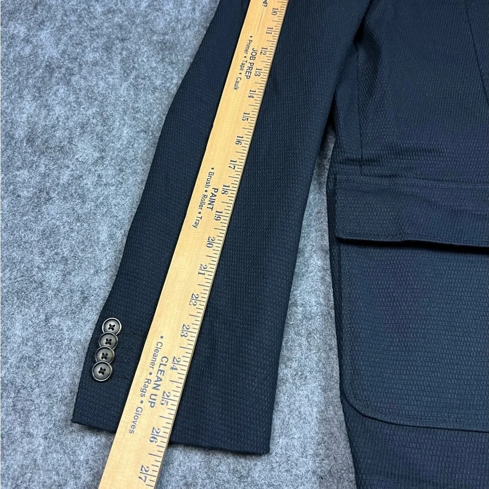Abercrombie & Fitch tailored two