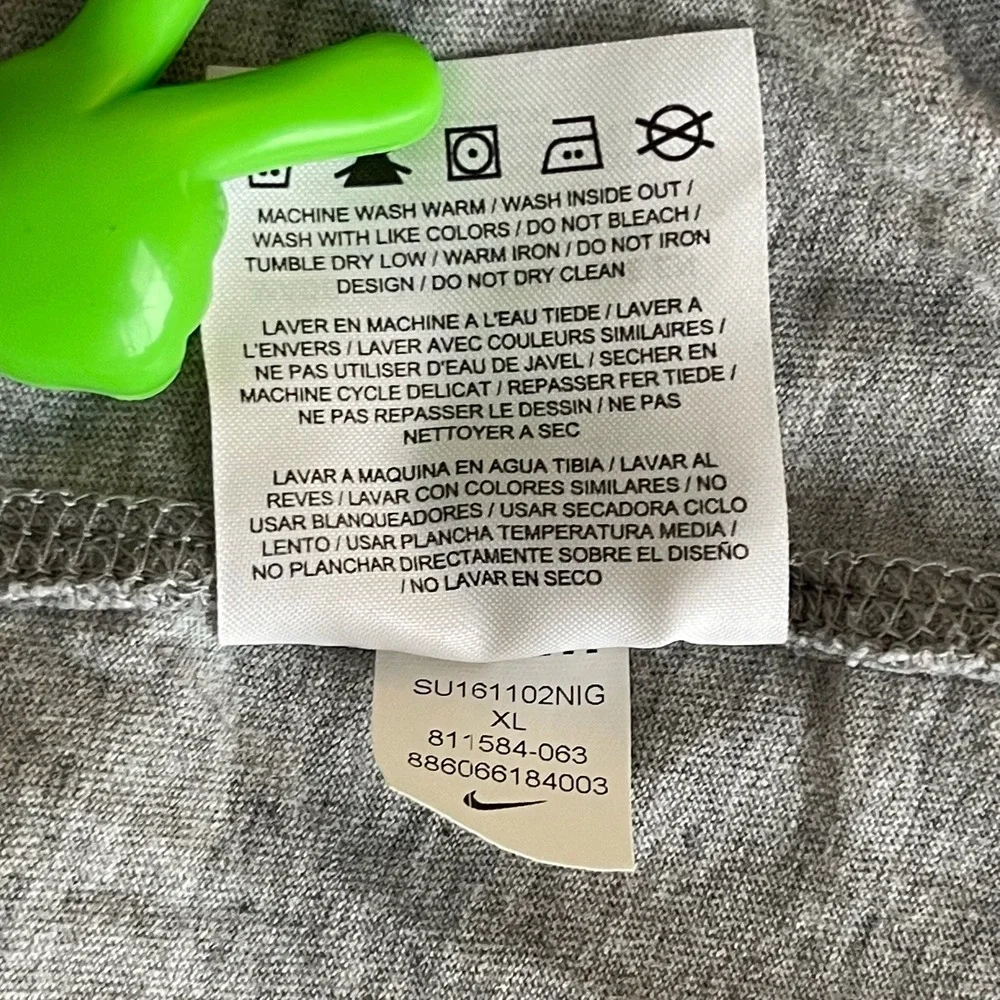Nike Boy's Gray Neon Yellow Graphic Swoosh Logo Active Athletic Tank Top Size XL