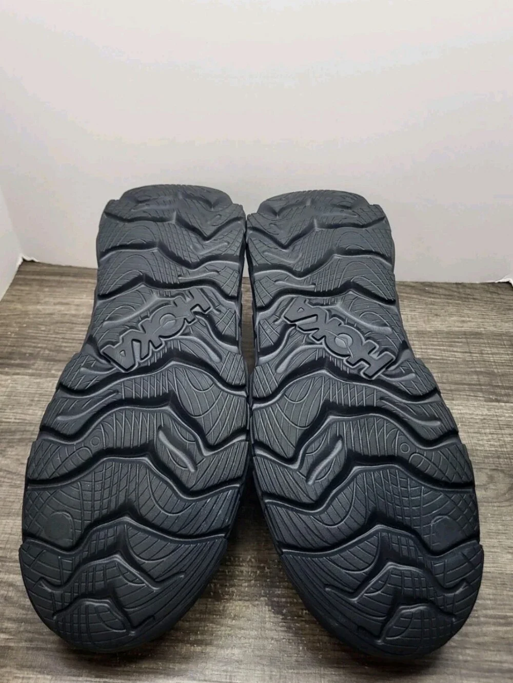 Hoka gently used