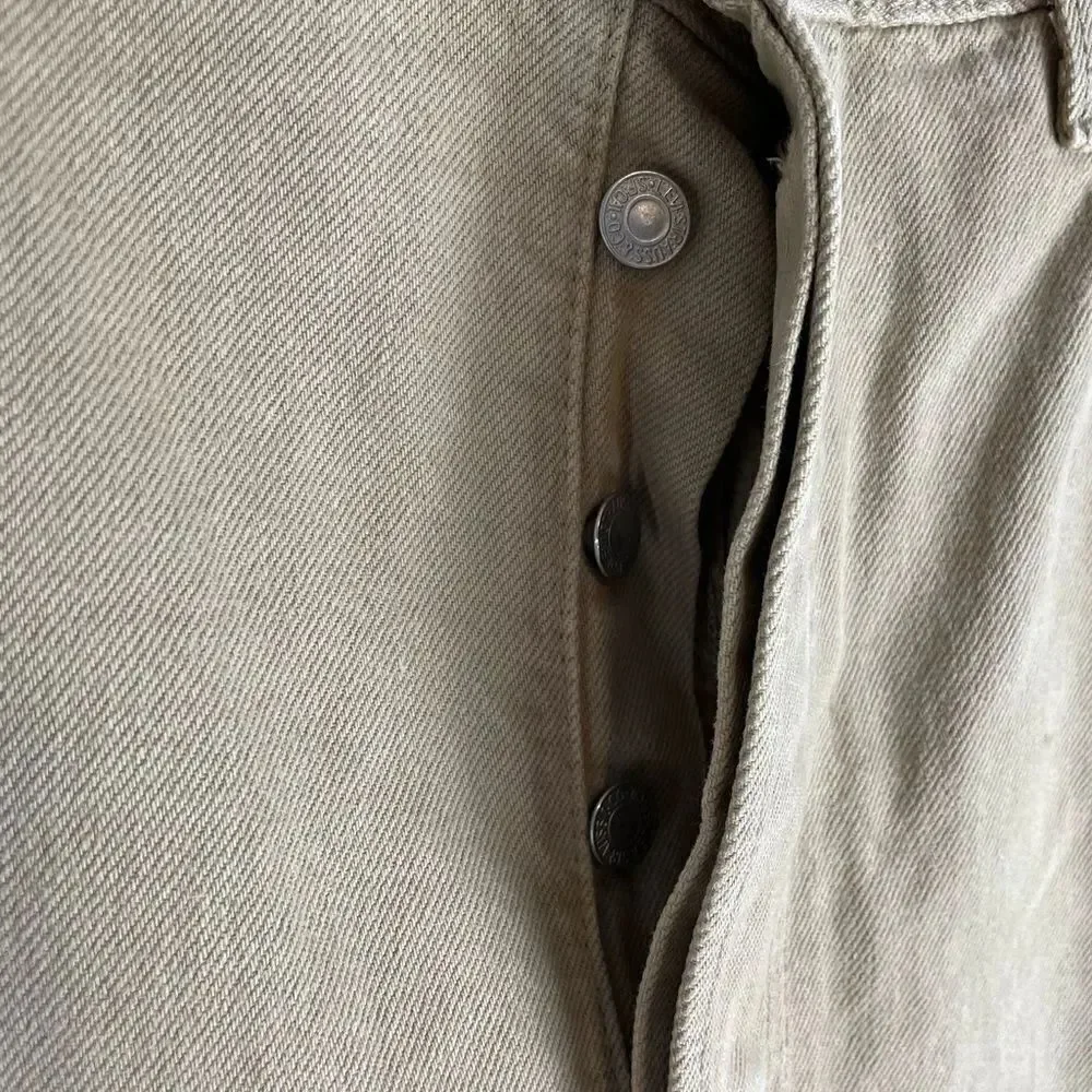 Levis they button classic