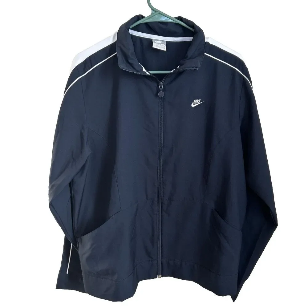Nike Full-Zip Boys Windbreaker Jacket, Youth XL 16–18, Black w/ White‎ Stripe