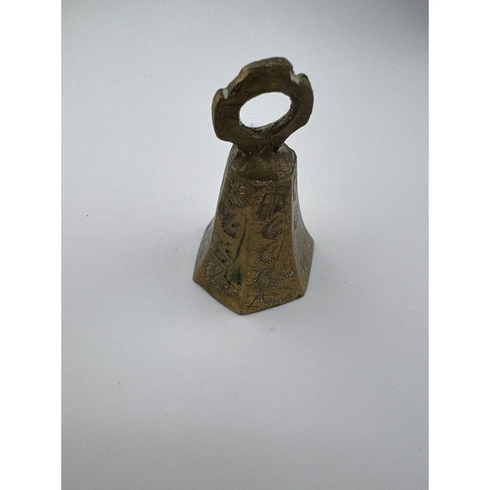 Unbranded vintage gold
