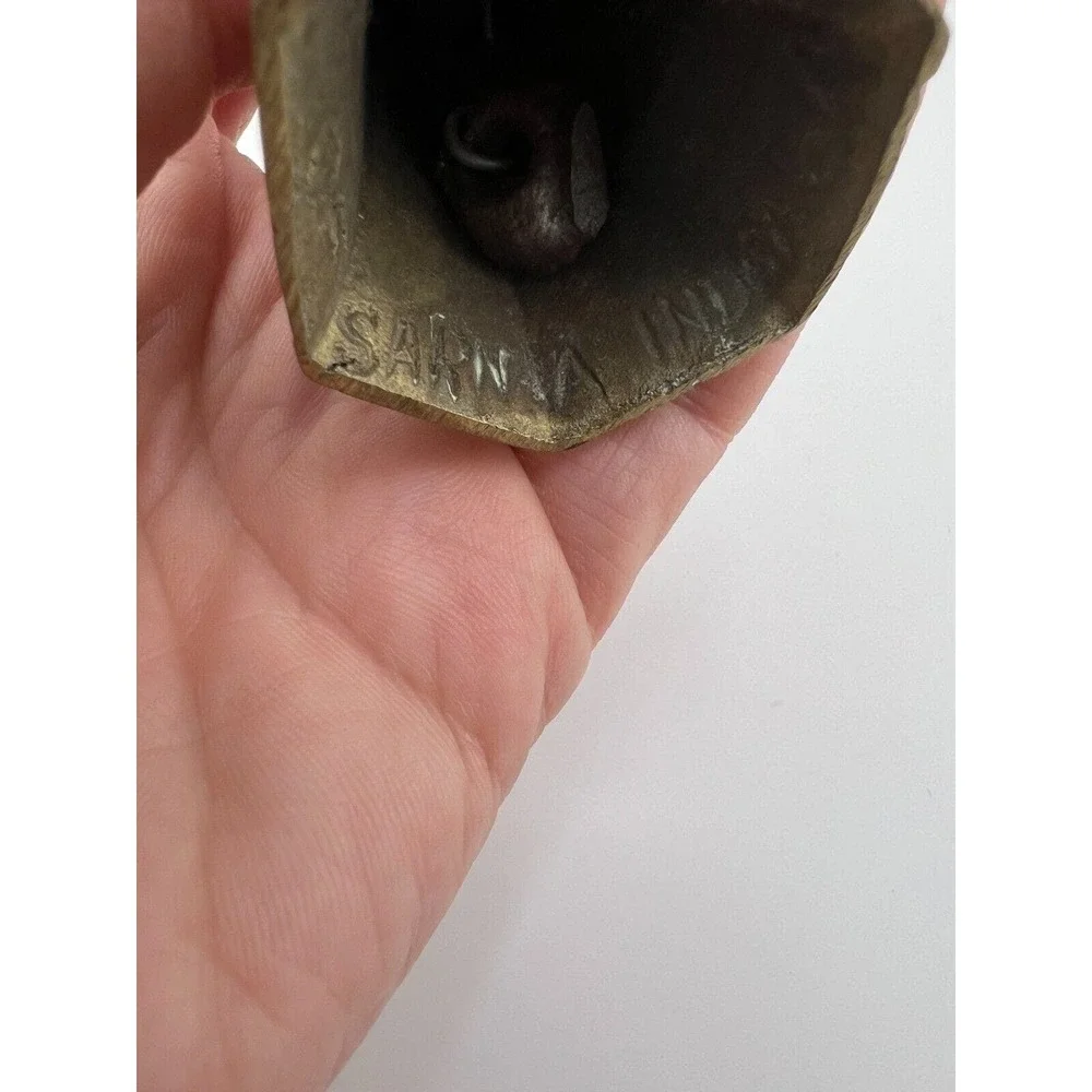 Unbranded vintage gold