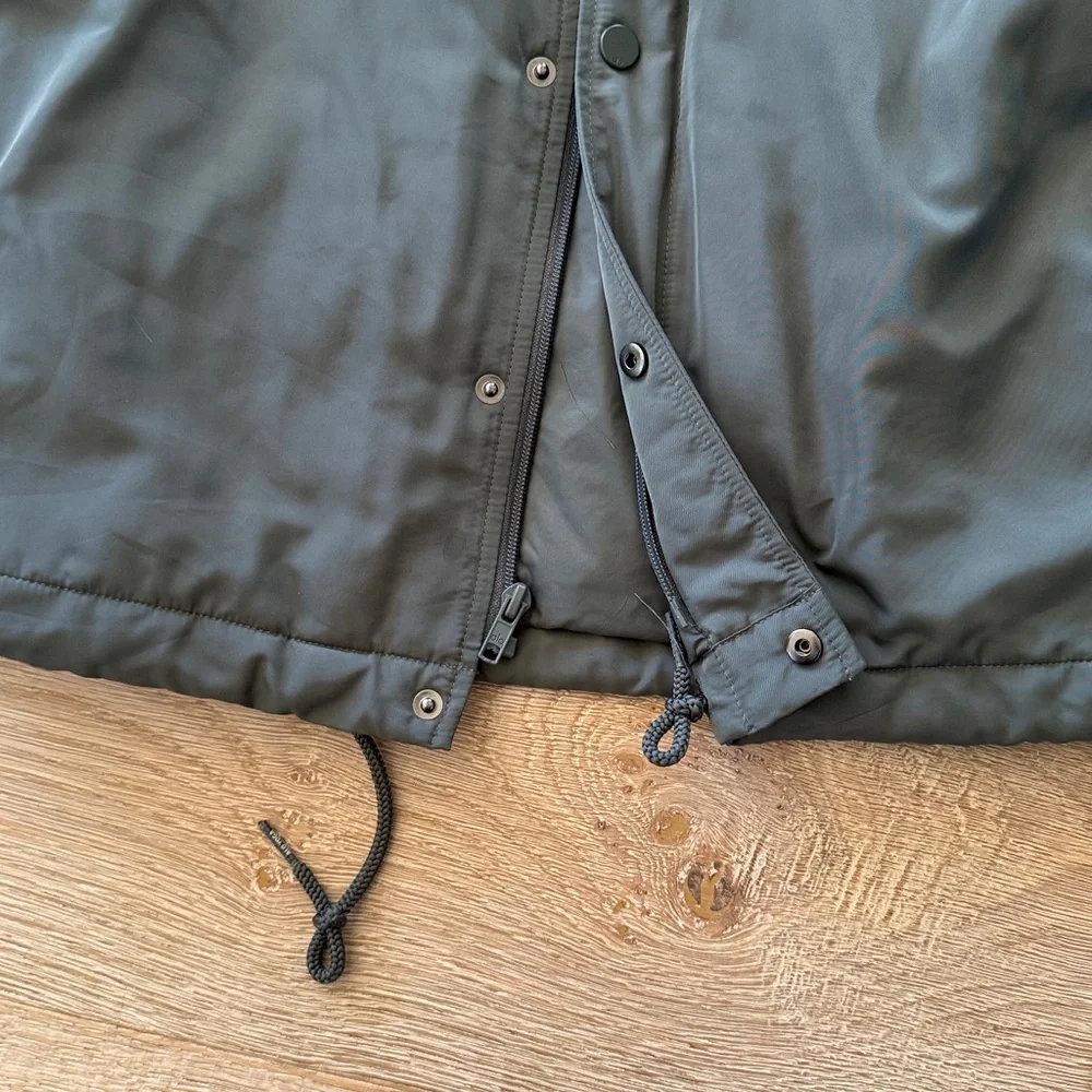 ALO Yoga lightweight insulated