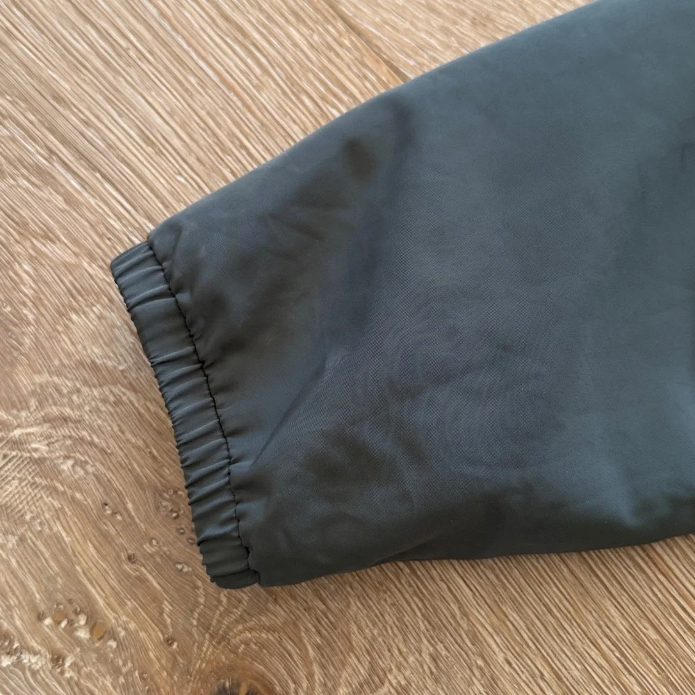 ALO Yoga lightweight insulated