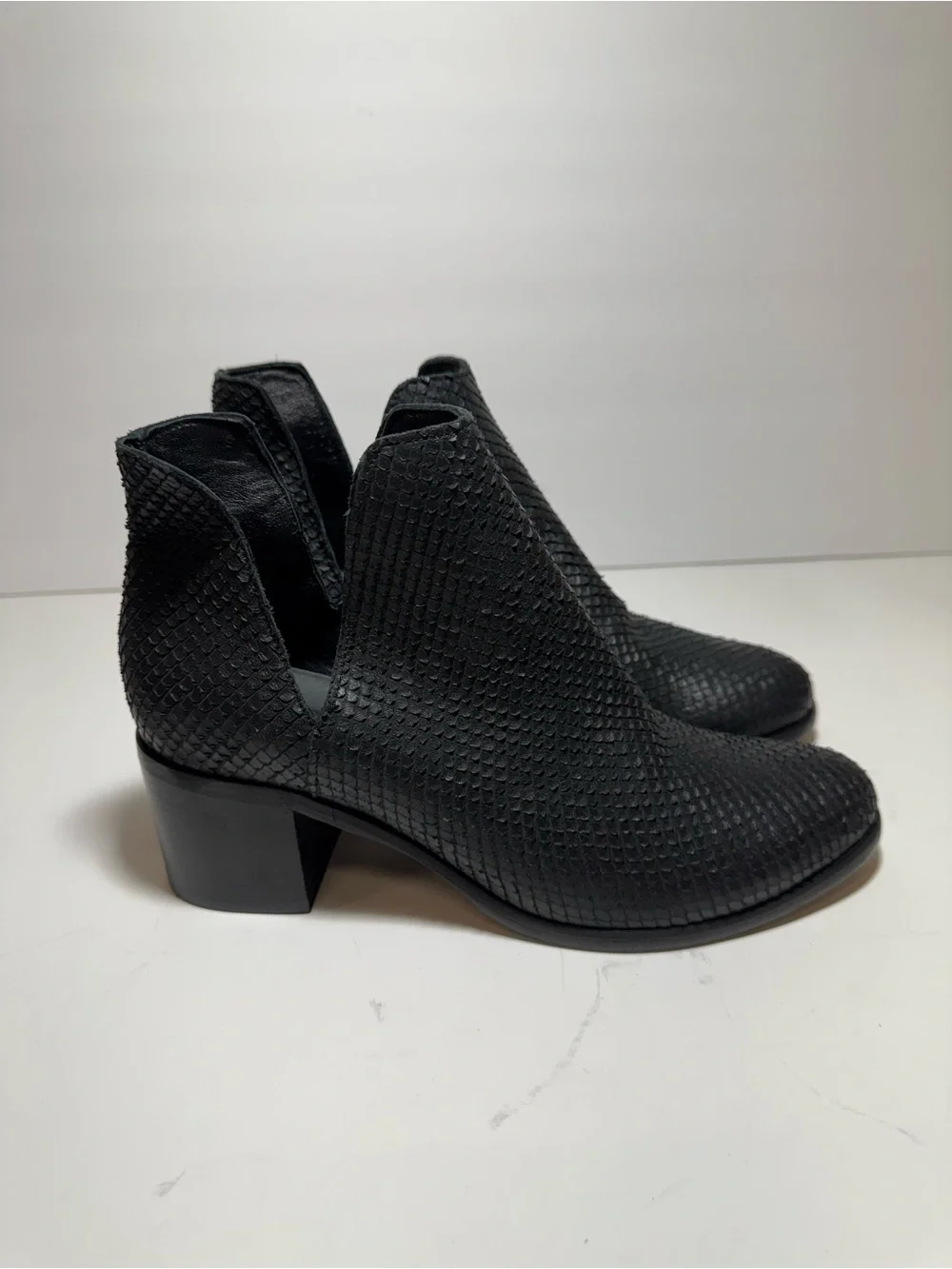 Cordani women barrett
