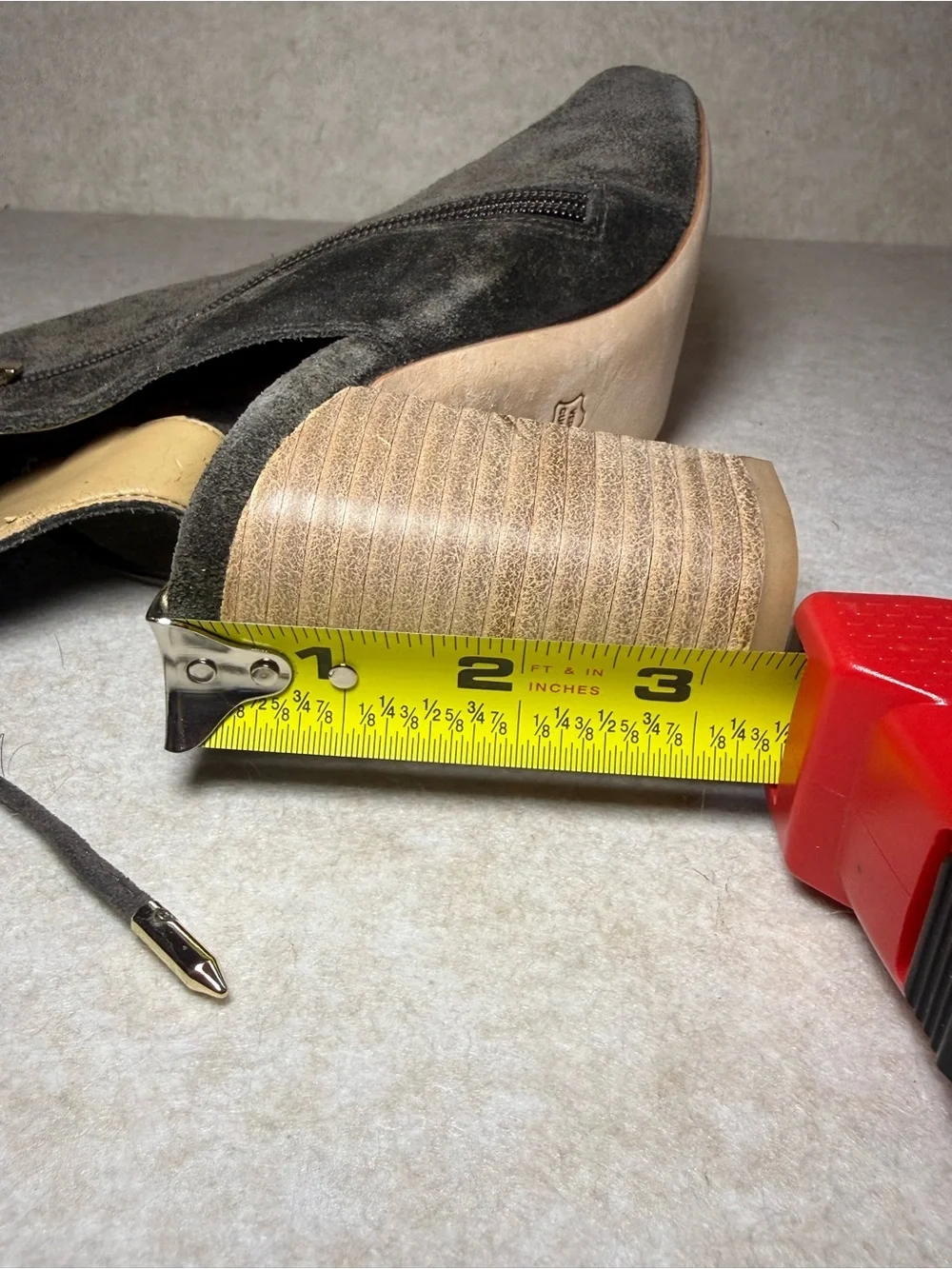 Vaneli details heel