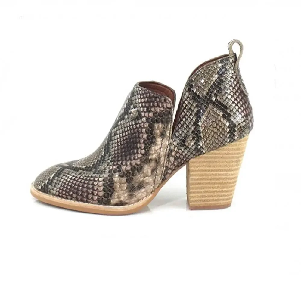 Jeffrey Campbell Rosalee Ankle Booties Size 6 NWT