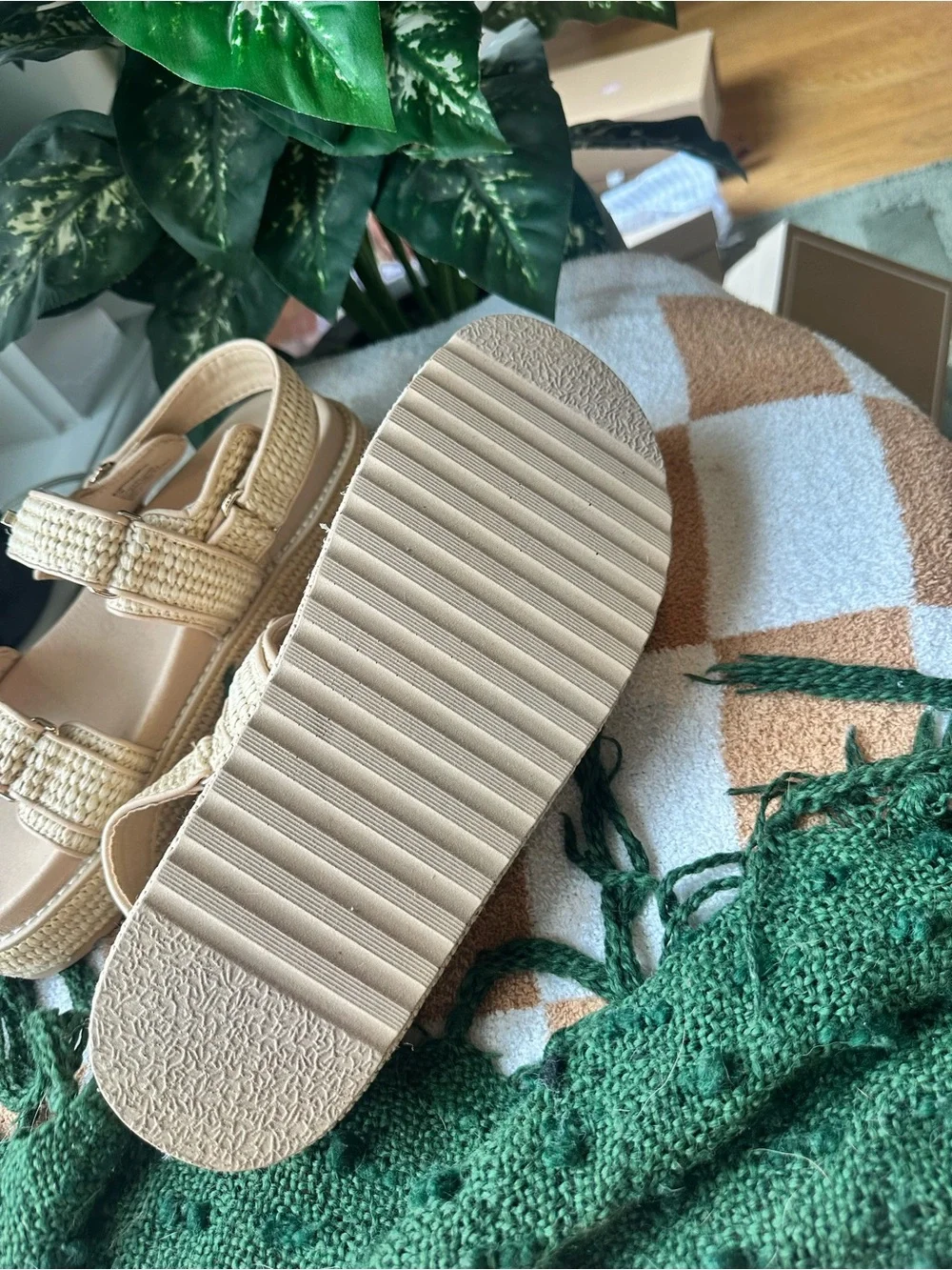 Steve Madden woven platform
