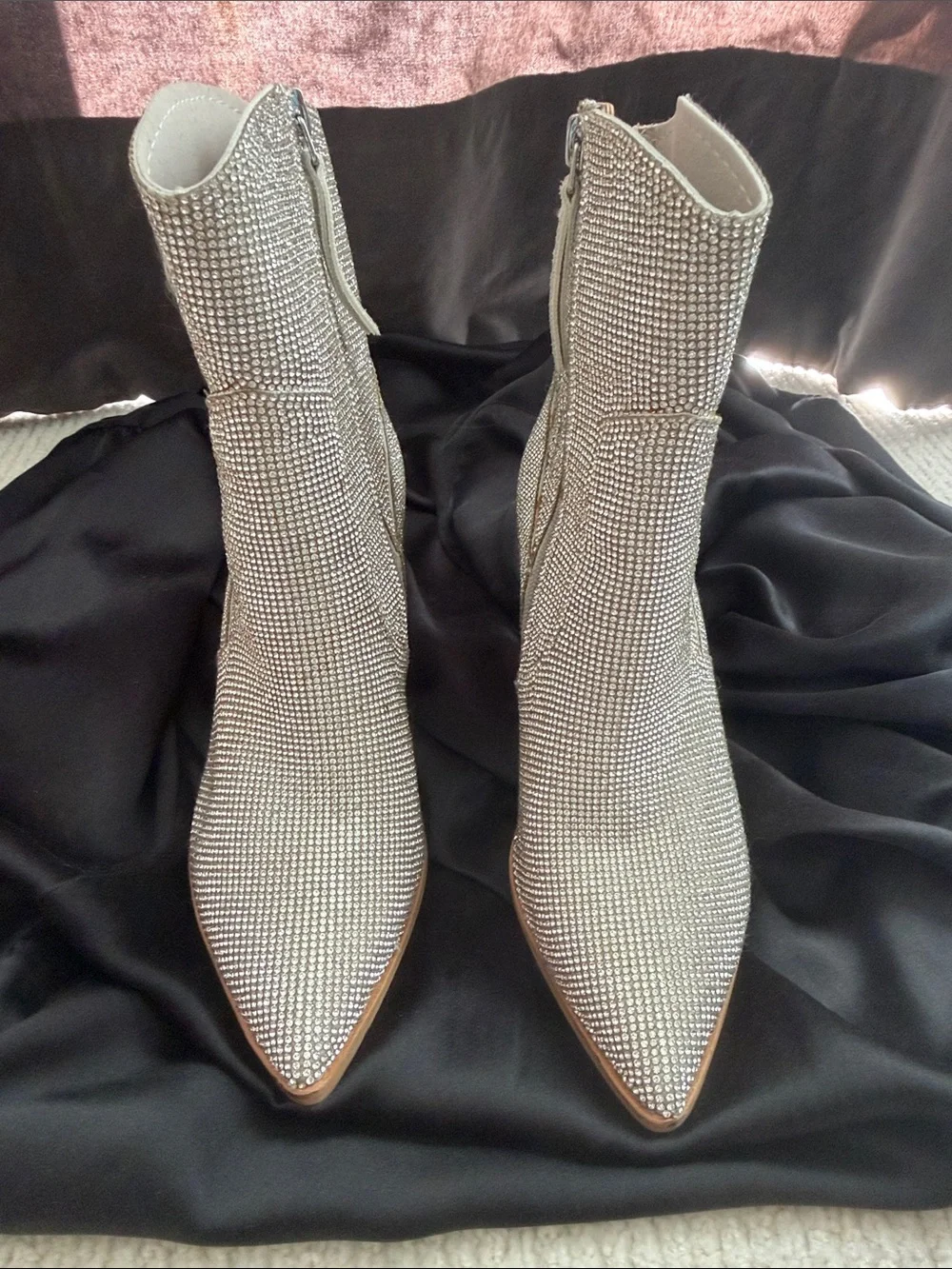 Steve Madden eye catching