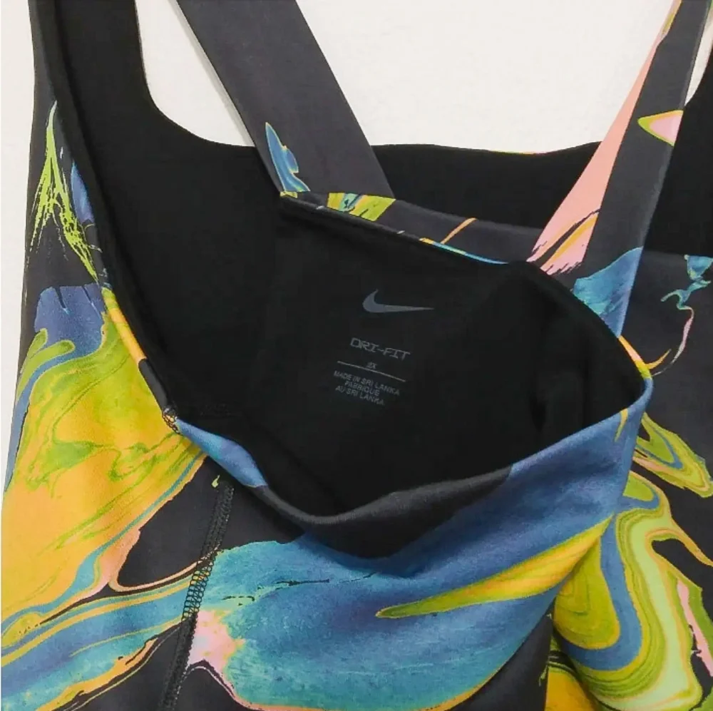 Nike abstract print