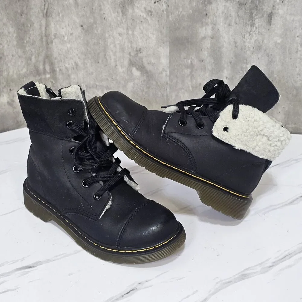 Dr Martens‎ Aimilita Black Sherpa Lined 6 Eyelet Combat Boots Docs Youth UK2 US3