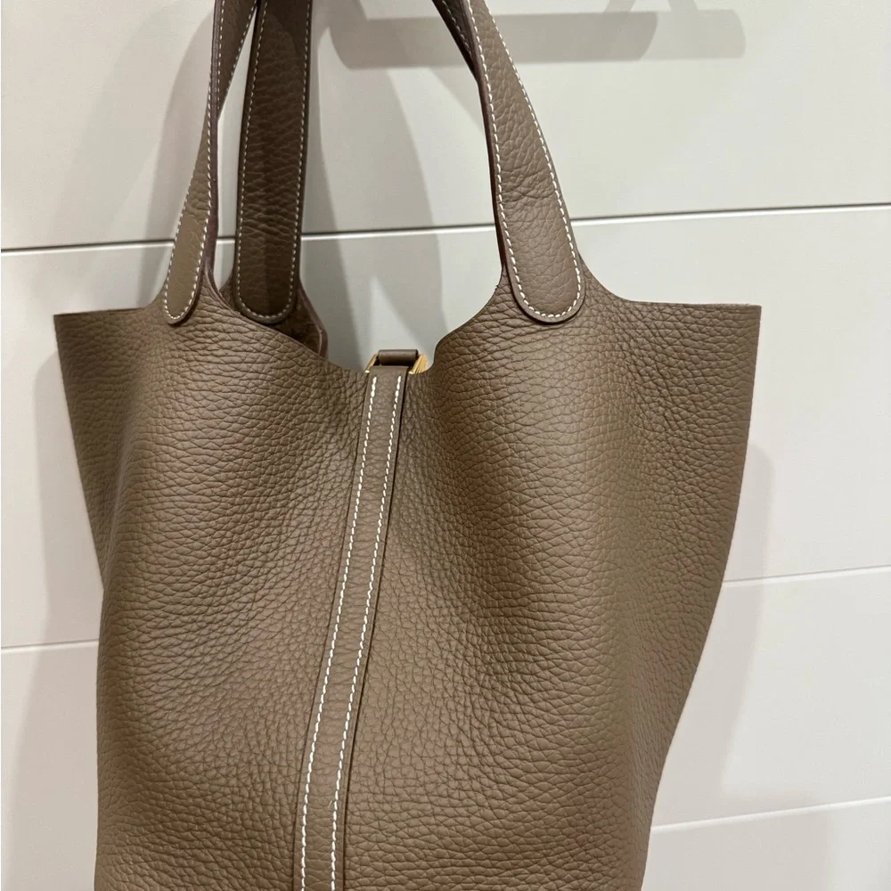 Hermes authentic hermès