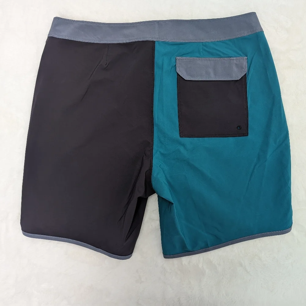 NEW Patagonia Hydropeak scallop board shorts 18