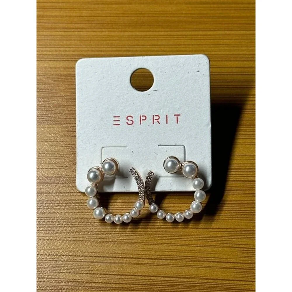 Esprit beautiful pair