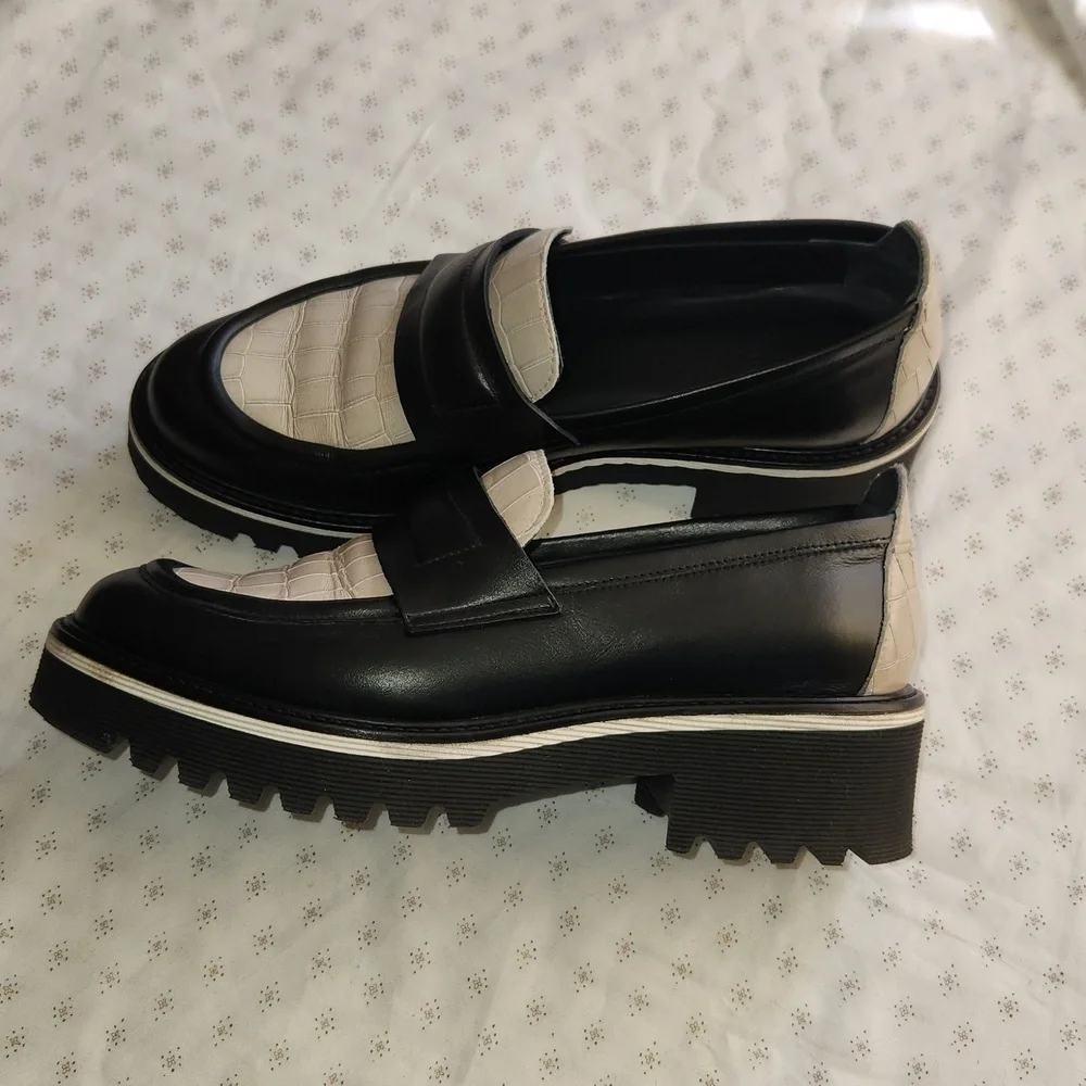 M. Gemi noticeable academia streetwear