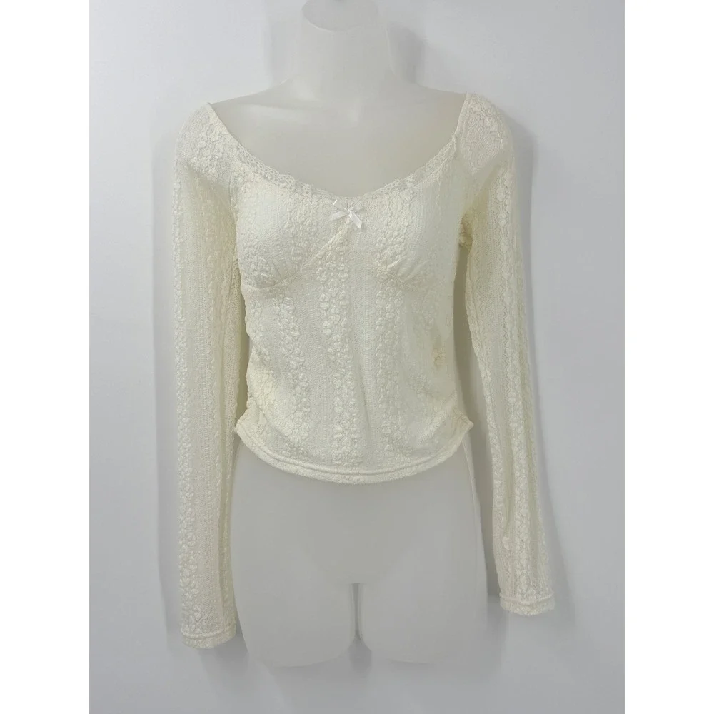 Aeropostale lace top